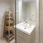 Modern Golf Oasis Pool, Terrace & Parking Apartmán *