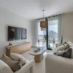 Modern Golf Oasis Pool, Terrace & Parking